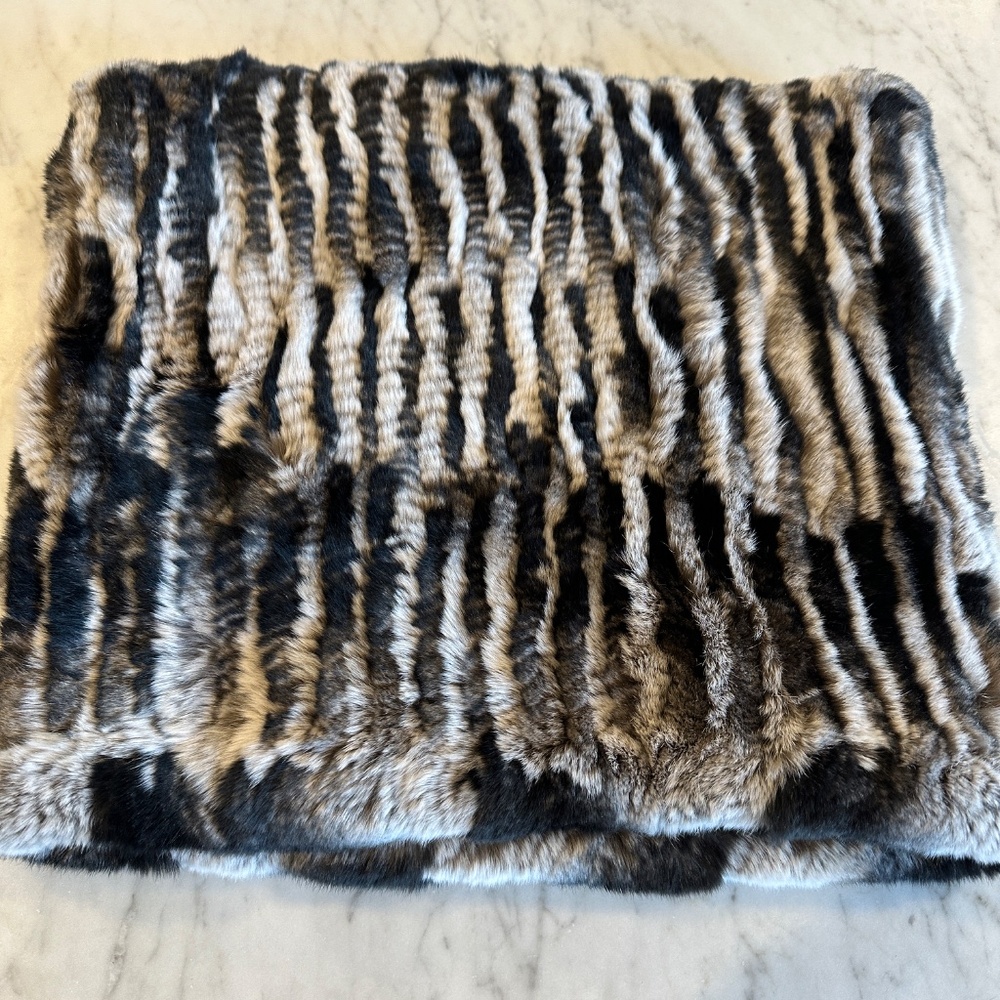 Linda Richards Genuine Fox stretch scarf/shawl